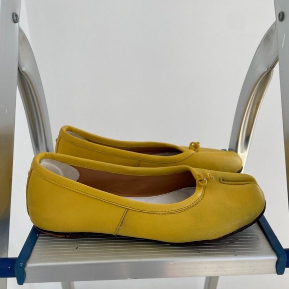 Maison Margiela Yellow Leather Tabi Flats Size 37 EUR